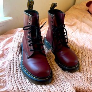 Dr Martens  1460 Woman’s  Smooth Leather Lace up Boots size 7